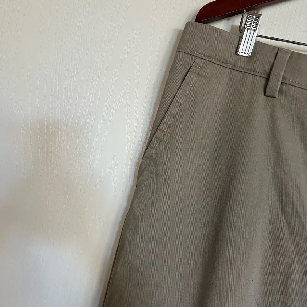 Dockers easy‎ khaki classic fit stretch pants no wrinkles size 40x30 NEW!
